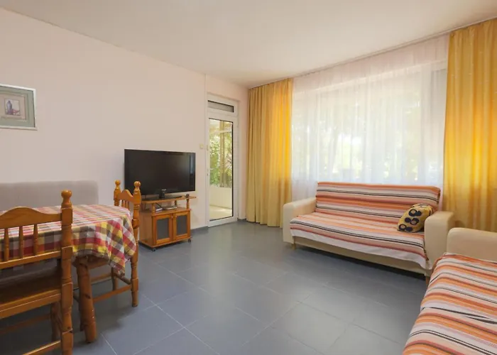 бяла къща Апартамент