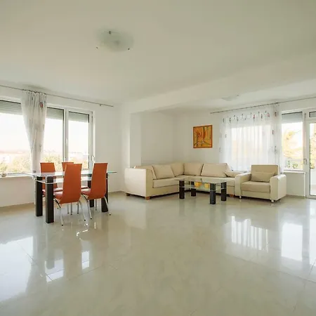 Byala Kashta Apartament Rawda